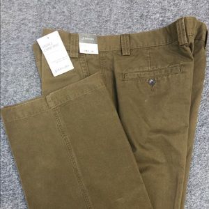 St John Bay men’s Chino Flat Front Pant 42/30